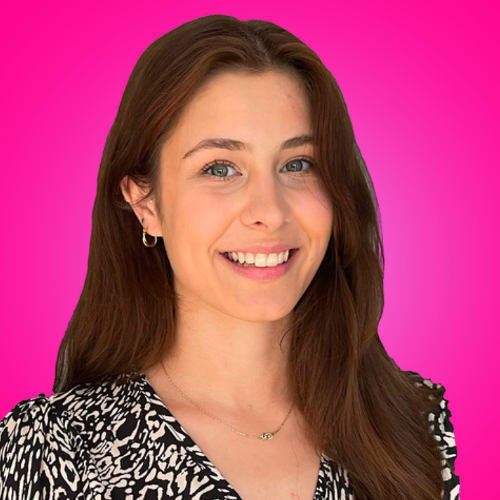 Annalena Fritz kümmert sich bei den digitallotsen um Design und Social Media